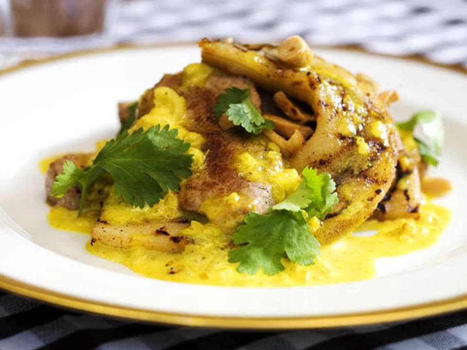 Fläskfilé med curry och banan