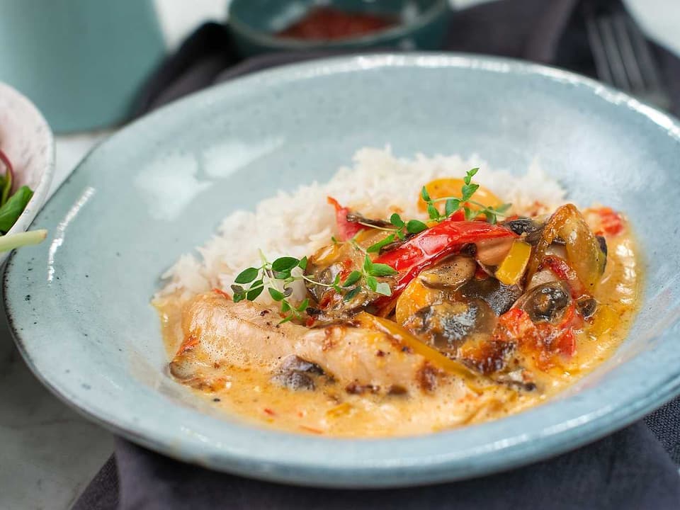 Krämig sweet chilikyckling med ris