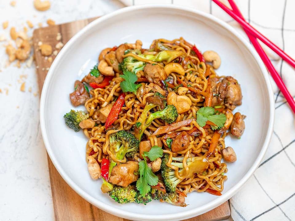 Kyckling cashew med nudlar