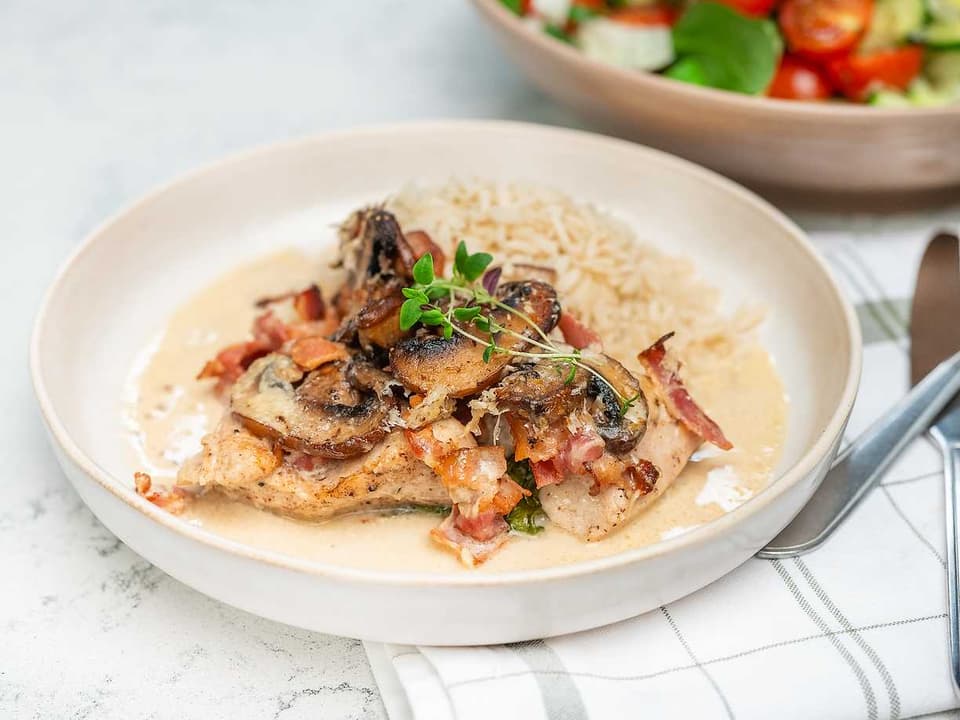 Kycklinggratäng med bacon, svamp och parmesan
