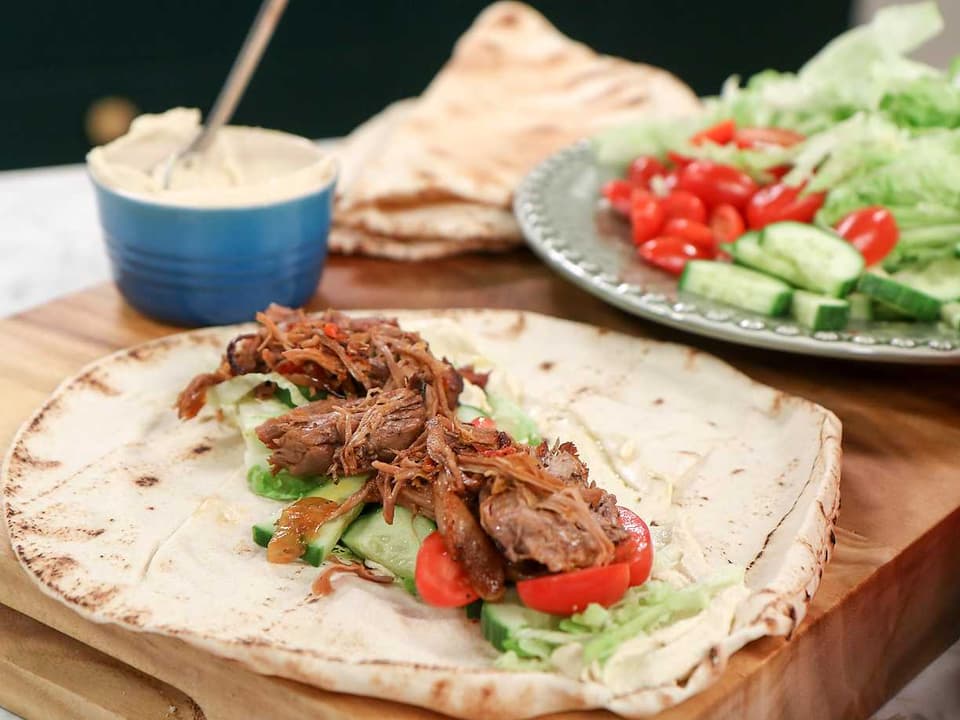 Pulled lamm med hummus och pita