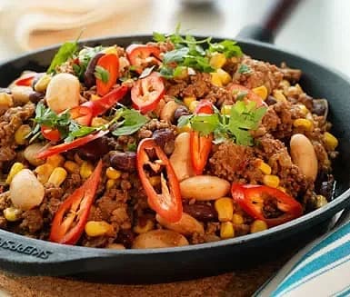 Het köttfärs med bönor och chili