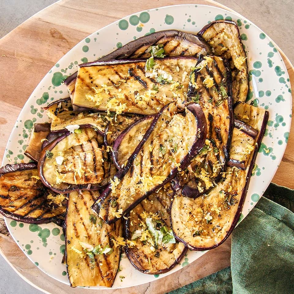 Grillad aubergine med vitlök- och citronglaze